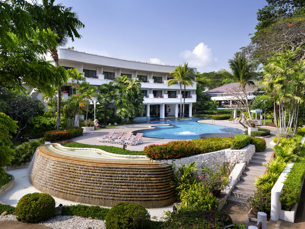โนโวเทล ระยอง ริมเพ รีสอร์ท
(Novotel Rayong Rim Pae Resort)